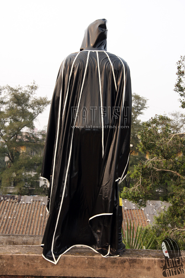 Men's 'Batwing' Latex Cape