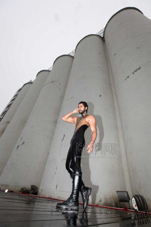 Men's 'Show-Off' Two-Color Sleeveless Latex Catsuit