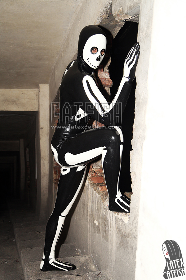 Men's 'Scary Skeleton' Total Body Latex Catsuit