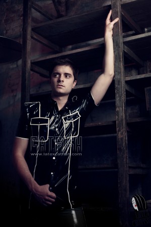 (stock clearance) Men's 'Safari' Latex Short-Sleeved Shirt