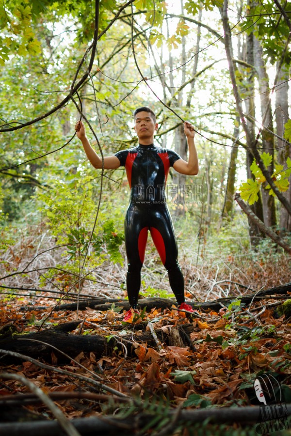 Men's Short-Sleeved Neck Entry 'Jogger' Latex Suit