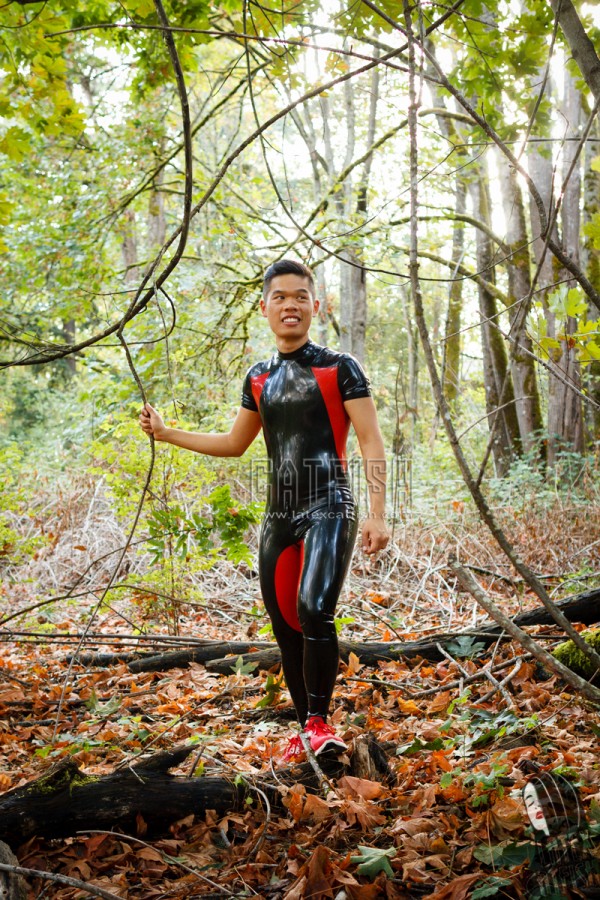 Men's Short-Sleeved Neck Entry 'Jogger' Latex Suit