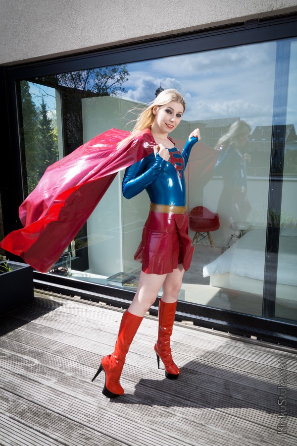 Latex 'Super-girl' Costume