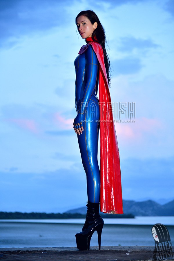 Super Girl Cosplay Latex Catsuit